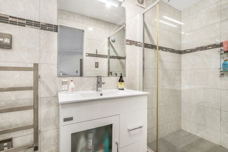 Photo of property in 12-14 Clevedon Road, Papakura, 2110