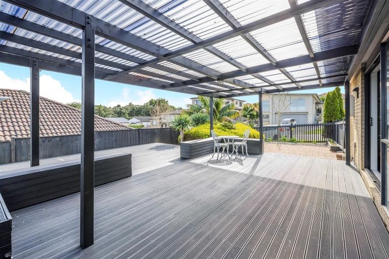 Photo of property in 55 Packspur Drive, Flat Bush, Auckland, 2016