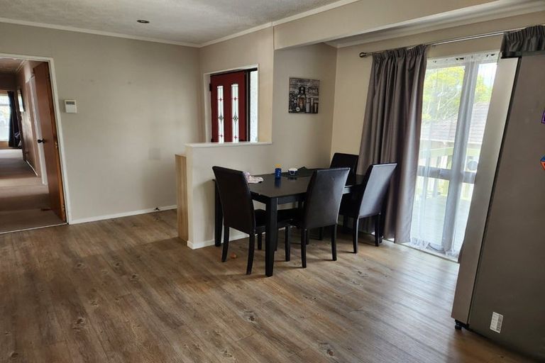 Photo of property in 4 Thistledew Place, Bayview, Auckland, 0629