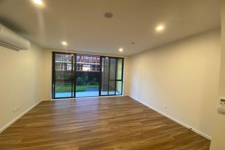 Photo of property in 2/7g Newelm Lane, Flat Bush, Auckland, 2019