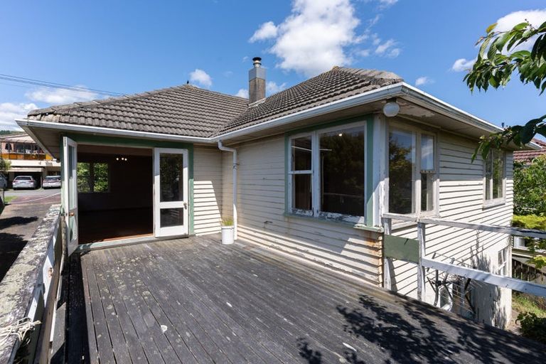 Photo of property in 45 Handyside Street, Tawa, Wellington, 5028