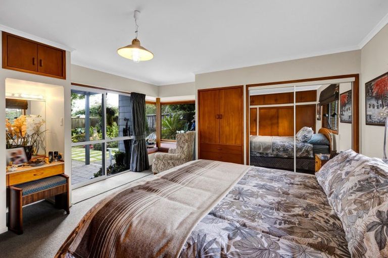 Photo of property in 6 Argyle Place, Highlands Park, New Plymouth, 4312