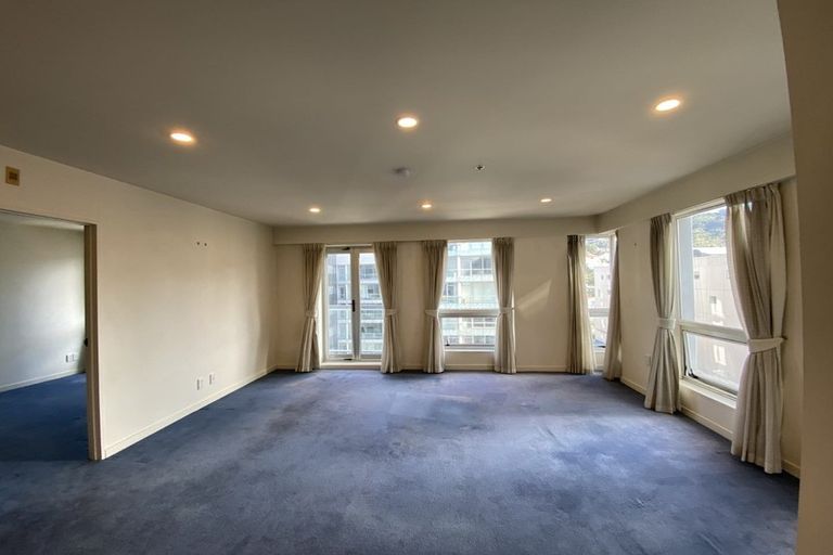 Photo of property in Terrace Heights Apartments, 9b/163 The Terrace, Wellington Central, Wellington, 6011
