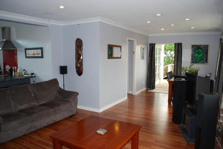 Photo of property in 10 Copley Street, New Lynn, Auckland, 0600