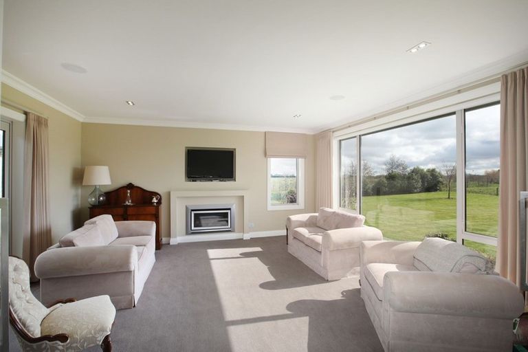 Photo of property in 396f Thomsons Crossing Road East, Lochiel, Winton, 9781