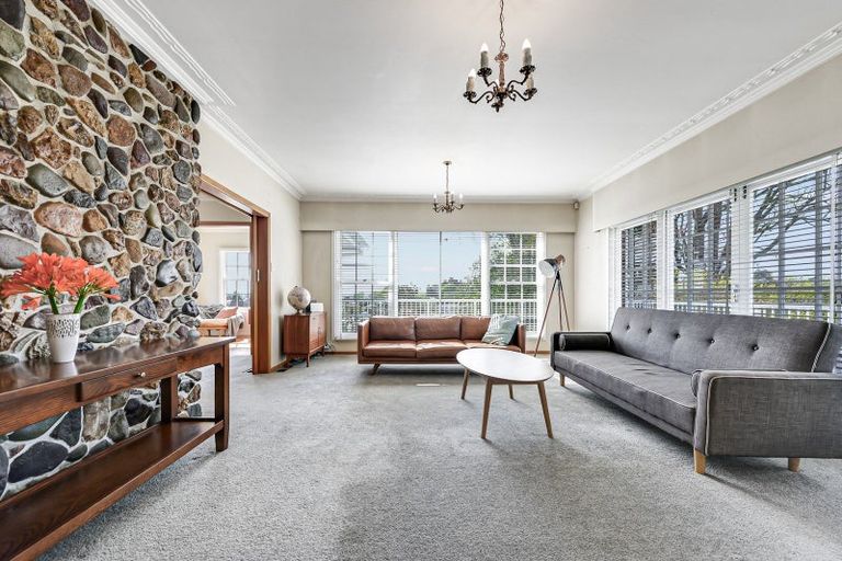 Photo of property in 39 Hillcrest Road, Hillcrest, Hamilton, 3216