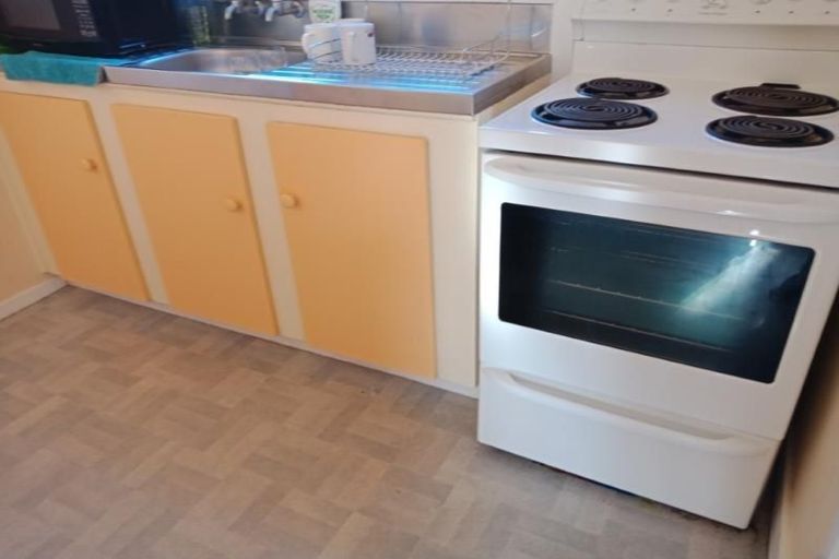 Photo of property in Silver Birch Court, 5/567u High Street, Boulcott, Lower Hutt, 5010