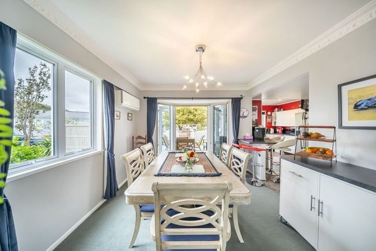 Photo of property in 4 Cabin Lane, Whitby, Porirua, 5024