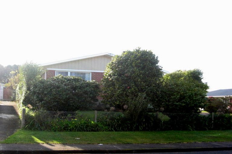 Photo of property in 15 Kirton Crescent, Manurewa, Auckland, 2102