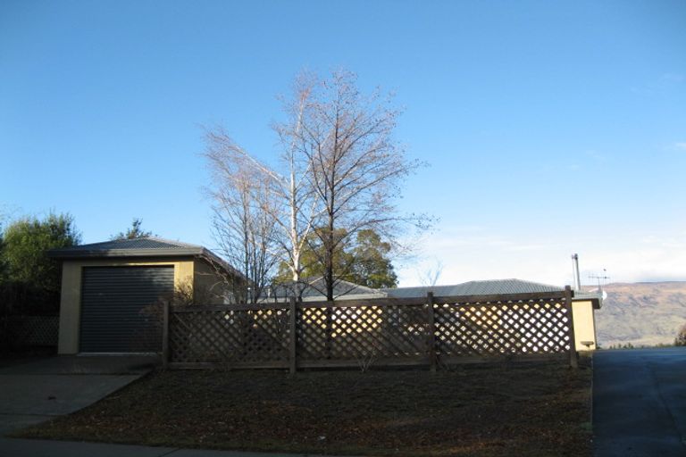 Photo of property in 14 Rob Roy Lane, Wanaka, 9305