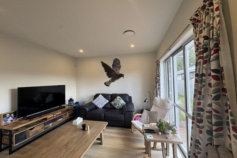 Photo of property in 18 Marie Costello Way, Beach Haven, Auckland, 0626