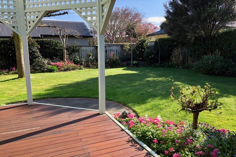 Photo of property in 11 Fendalton Drive, Rototuna, Hamilton, 3210