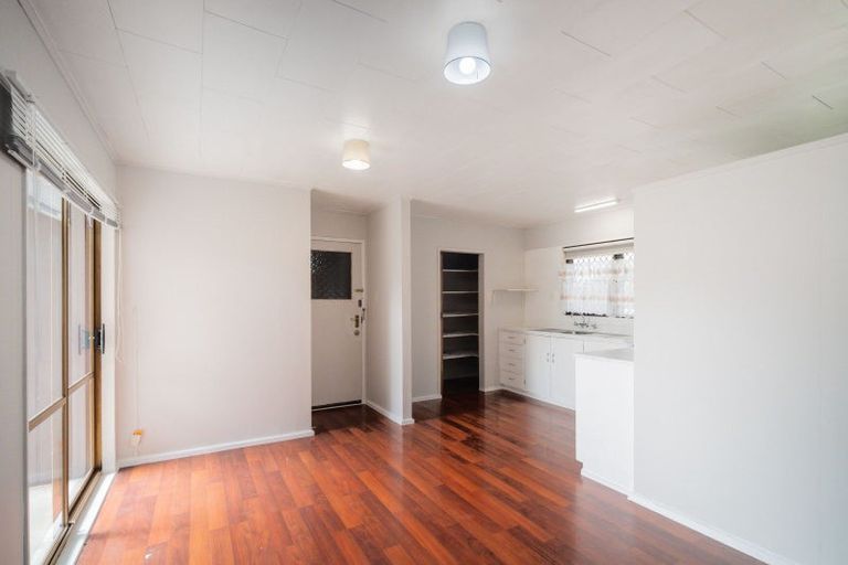 Photo of property in 17 Walton Place, Flaxmere, Hastings, 4120