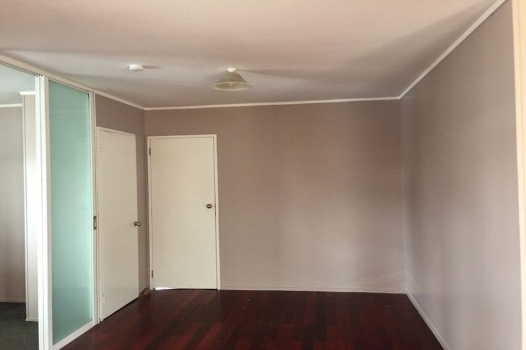 Photo of property in 1/144 Shifnal Drive, Randwick Park, Auckland, 2105