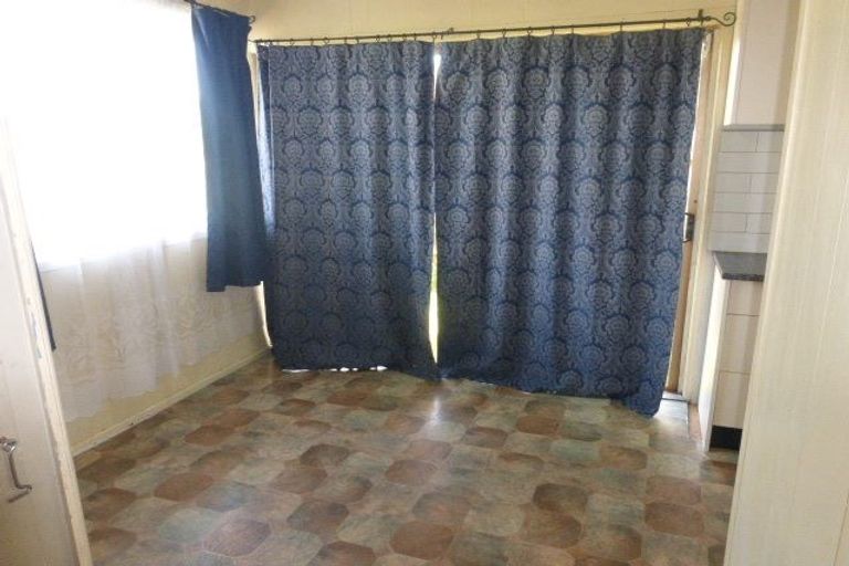 Photo of property in 54 Astley Avenue, New Lynn, Auckland, 0600