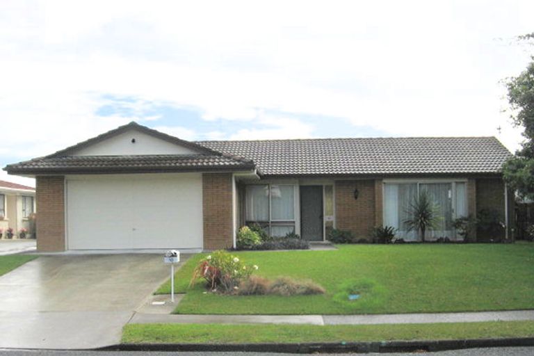 Photo of property in 10 Cromdale Avenue, Highland Park, Auckland, 2010