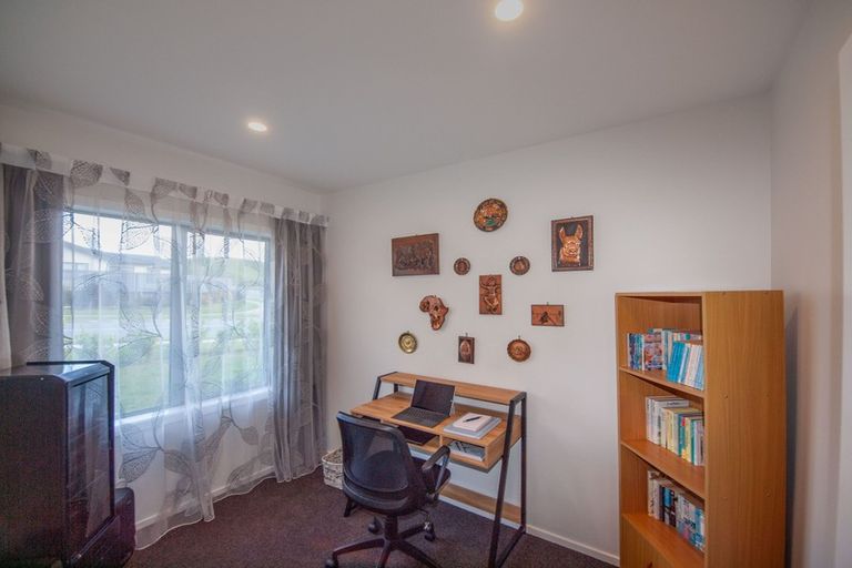 Photo of property in 1 Stony Hill Place, Grenada Village, Wellington, 6037