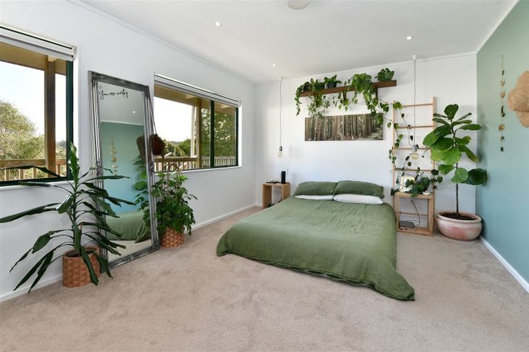 Photo of property in 2a Roberta Crescent, Orewa, 0931