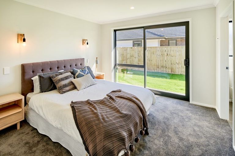 Photo of property in 5 Te Ara O Pukeko, Wainuiomata, Lower Hutt, 5014