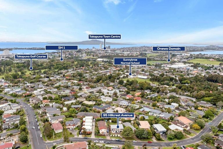 Photo of property in 95 Hillcrest Avenue, Hillcrest, Auckland, 0627