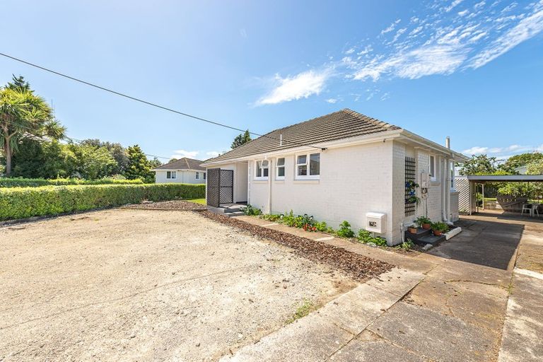 Photo of property in 10 Hadfield Crescent, College Estate, Whanganui, 4500