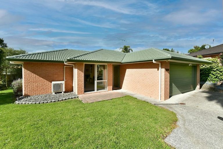 Photo of property in 63 Cabeleigh Drive, Helensville, 0800