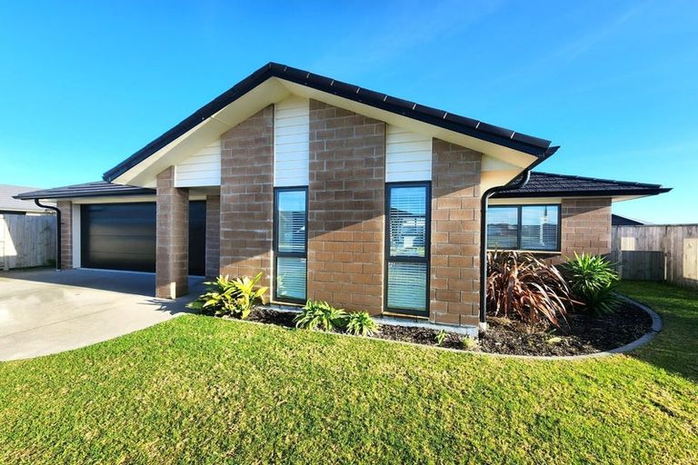 Photo of property in 15 Harding Drive, Papamoa Beach, Papamoa, 3118