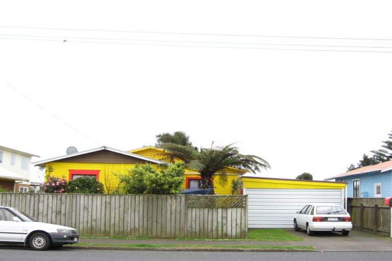 Photo of property in 19 Princes Street, Fitzroy, New Plymouth, 4312