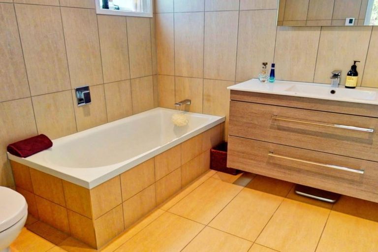 Photo of property in 93 Marine Parade, Paraparaumu Beach, Paraparaumu, 5032