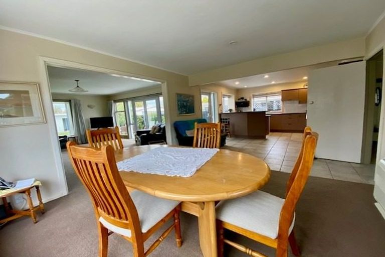 Photo of property in 118 Maidstone Road, Ilam, Christchurch, 8041