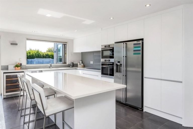 Photo of property in 4 Meadowcroft Lane, Harewood, Christchurch, 8051