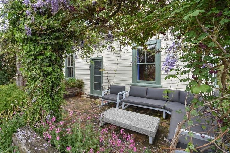 Photo of property in 6 Railway Lane, Outram, 9019