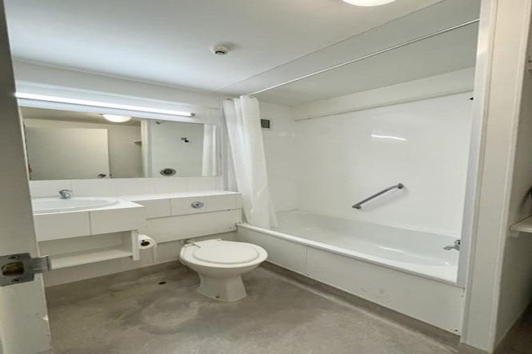Photo of property in Capital Hill Apartments, 15/54 Hill Street, Thorndon, Wellington, 6011
