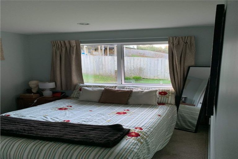 Photo of property in 28 Mantra Road, Massey, Auckland, 0614