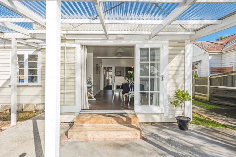 Photo of property in 72 Niblett Street, Whanganui, 4500