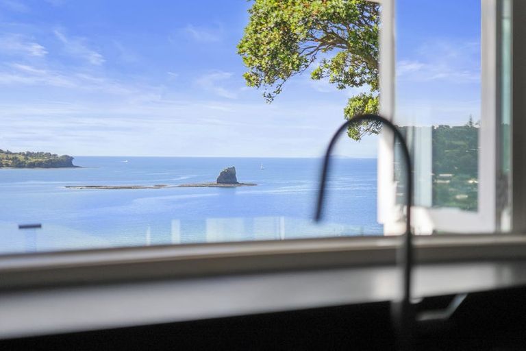Photo of property in 95 Tiri Road, Tindalls Beach, Whangaparaoa, 0930