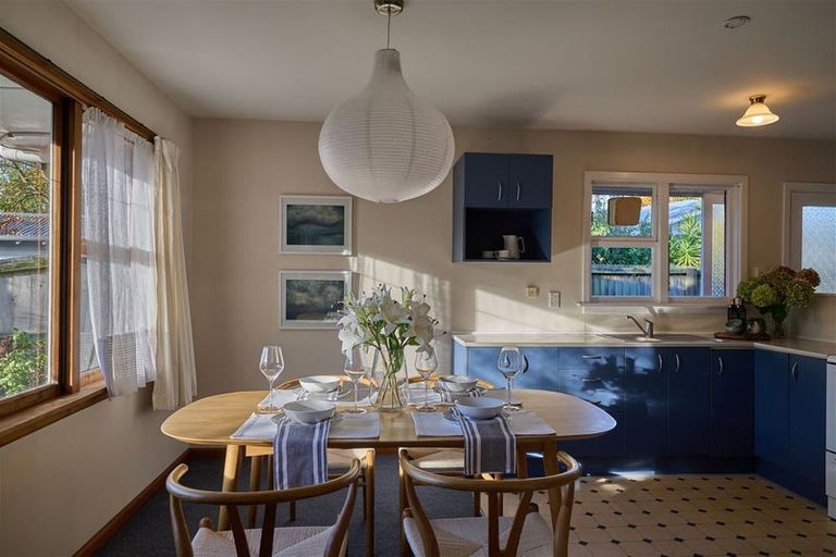 Photo of property in 2/104 Blighs Road, Strowan, Christchurch, 8052