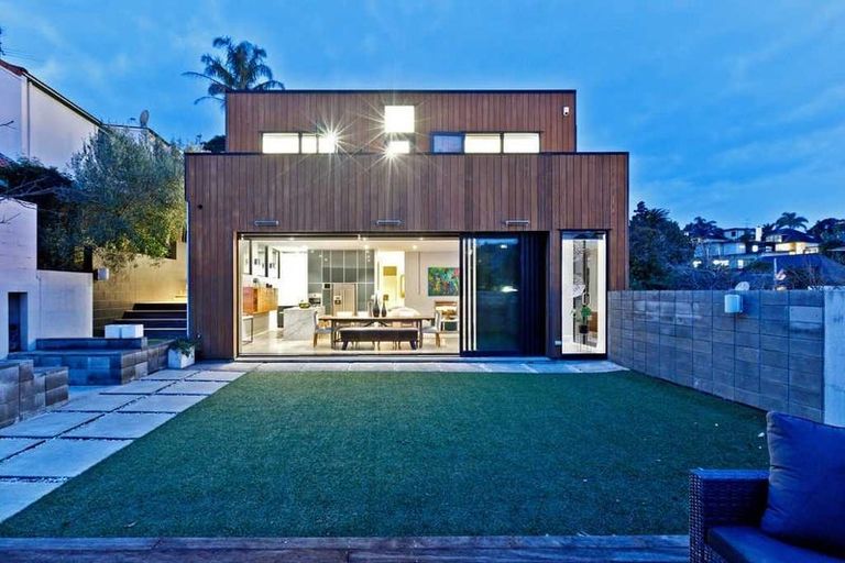 Photo of property in 109a Beach Road, Castor Bay, Auckland, 0620