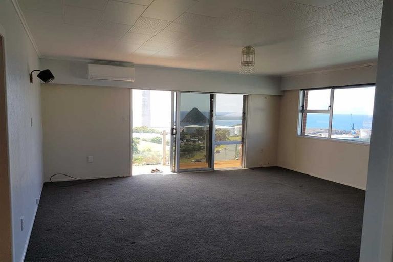 Photo of property in 31 Findlay Street, Moturoa, New Plymouth, 4310