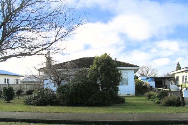 Photo of property in 220 Mayfair Avenue, Mayfair, Hastings, 4122