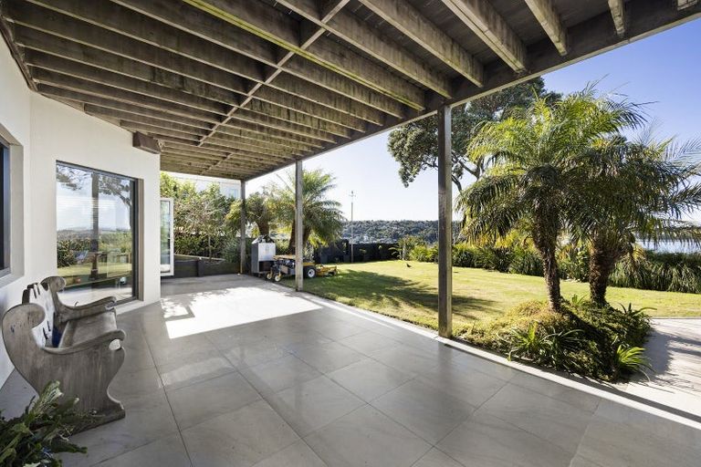 Photo of property in 93 Tiri Road, Tindalls Beach, Whangaparaoa, 0930