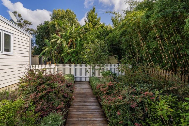 Photo of property in 17 Cemetery Road, Kuaotunu, Whitianga, 3592