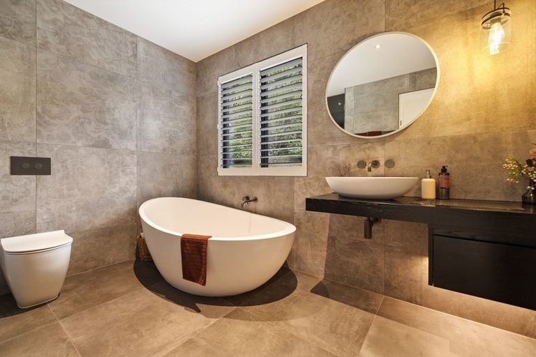 Photo of property in 22 Hicks Road, Lower Shotover, Queenstown, 9304