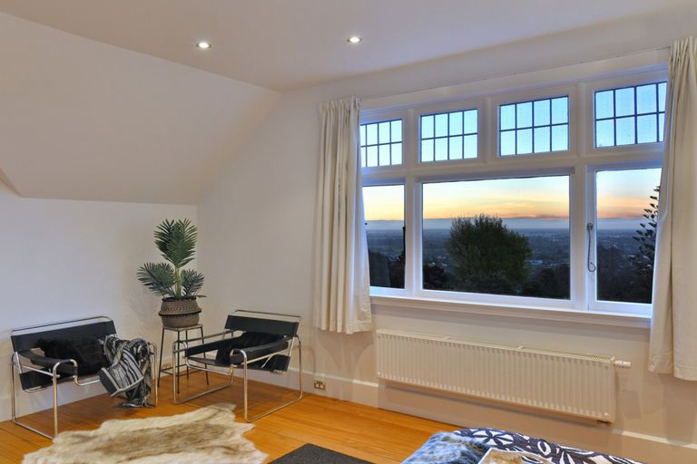 Photo of property in 103 Hackthorne Road, Cashmere, Christchurch, 8022