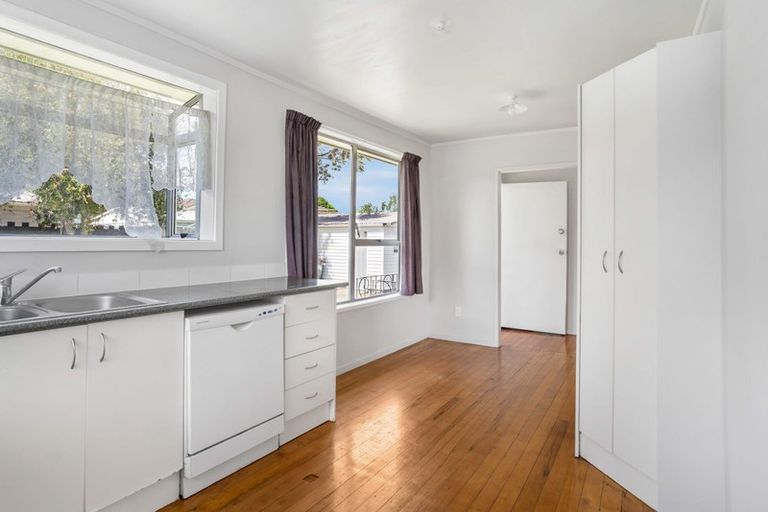 Photo of property in 14 Burbank Avenue, Manurewa, Auckland, 2102