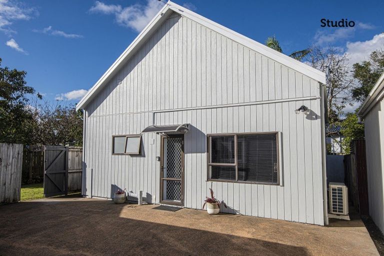 Photo of property in 22 Kamo Road, Regent, Whangarei, 0112