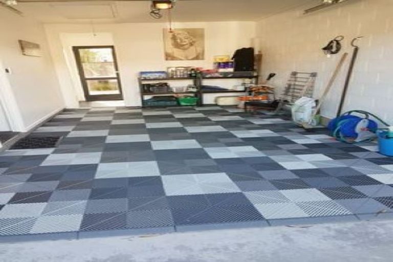 Photo of property in 2/57a Beachville Road, Redcliffs, Christchurch, 8081