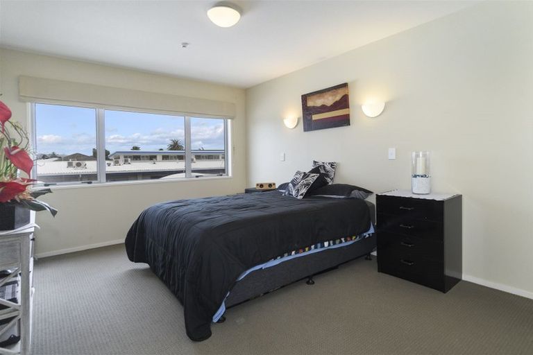 Photo of property in 1/1086 Papamoa Beach Road, Papamoa Beach, Papamoa, 3118