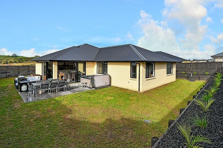 Photo of property in 96 Hitchen Road, Pokeno, 2402