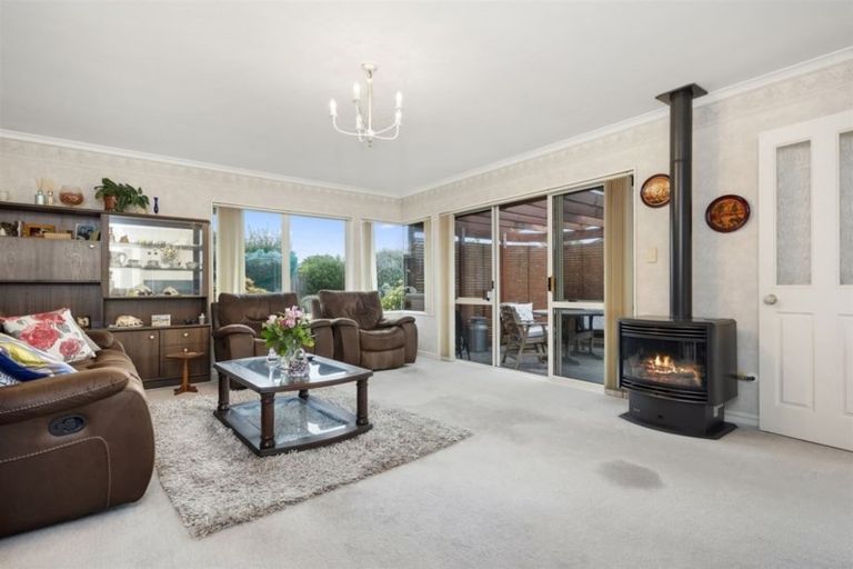 Photo of property in 32 Seychelles Drive, Papamoa Beach, Papamoa, 3118